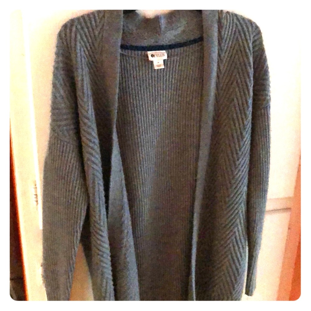 Grey cardigan